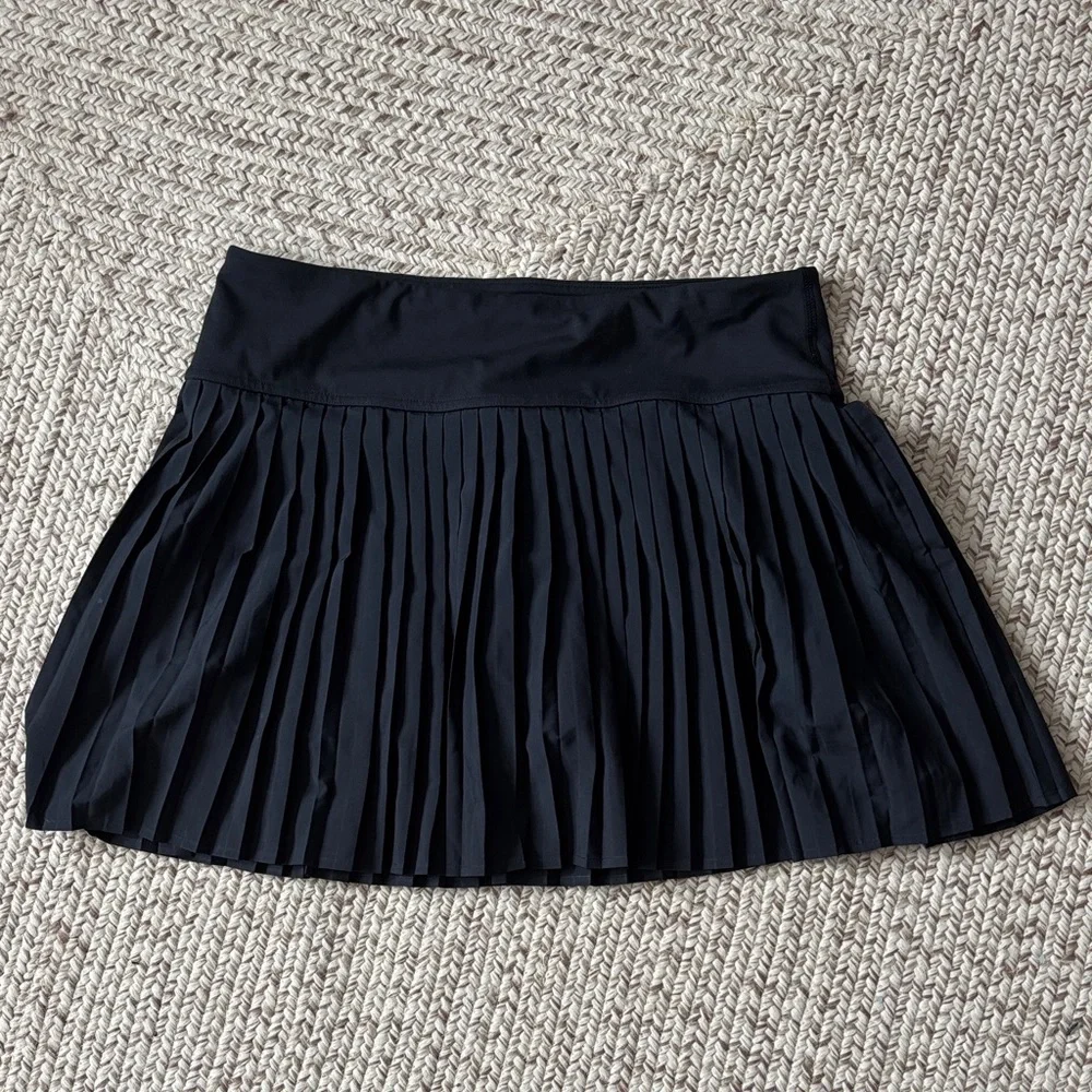 Fabletics Black Mini Pleated Skirt - Picture 1 of 4